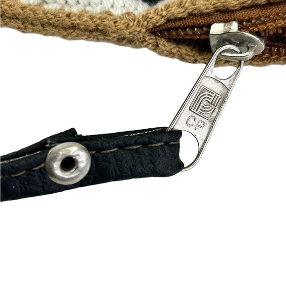 Aztec Handcrafted Woven Crochet Clutch Wristlet Half Circle Moon Zip Closure - Picture 4 of 4